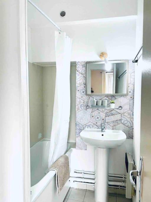 Cosy Studio In The Center Of Fontainebleau Exterior foto